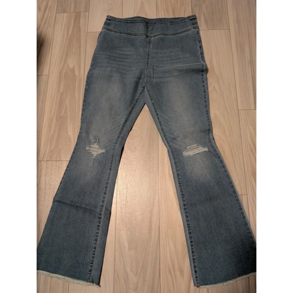 No Boundaries Distressed Flare Jeans Size M 8-10 Raw Hem